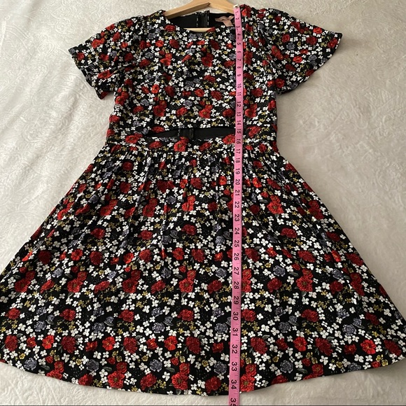 Floral Print Stomach Cut Out Short Sleeve Dress - Picture 7 of 14